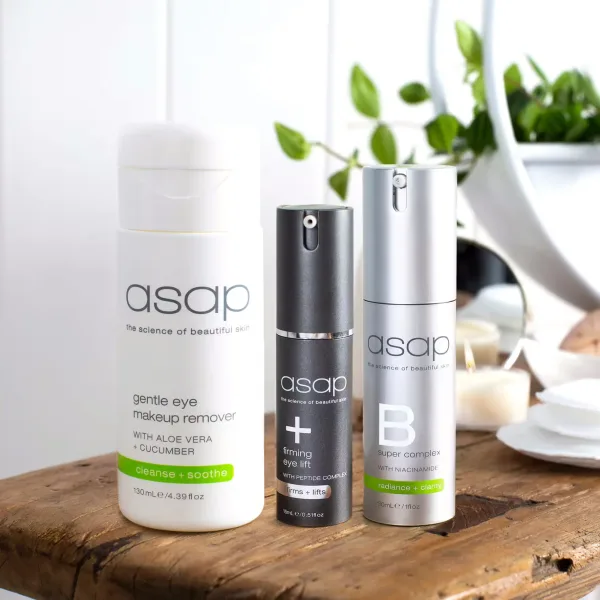 EyeEssentials_SM_03